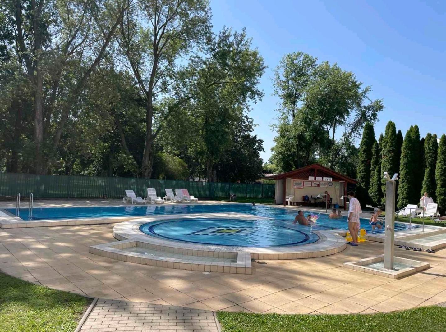 Panorama View Apartment Hajduszoboszlo Bagian luar foto